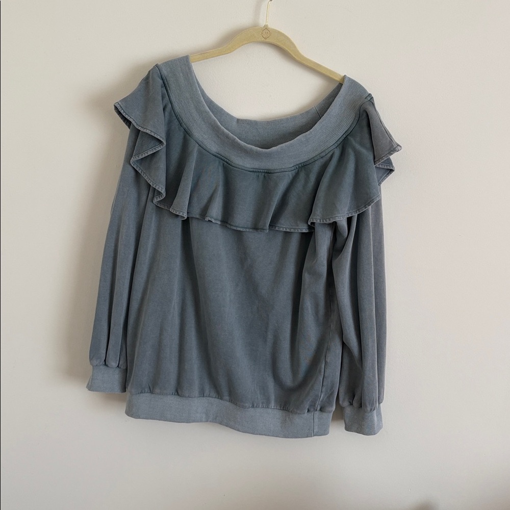 Mazik Off-the-Shoulder Gray Sweater